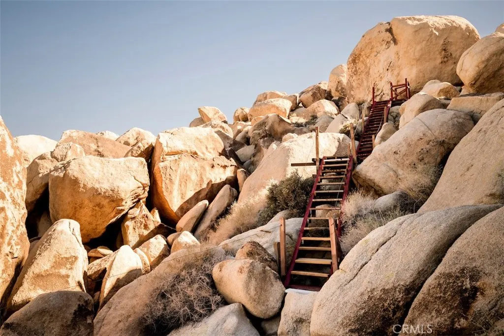 66075 Foothill, Joshua Tree, California 92252 home-pic-48